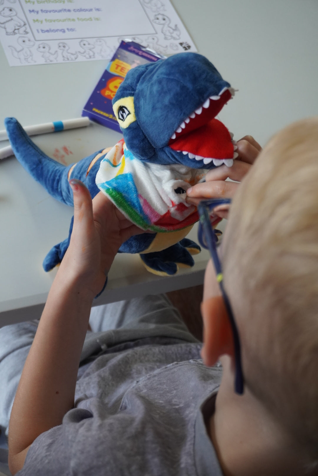 BUILD A DINOSAUR EXPERIENCE