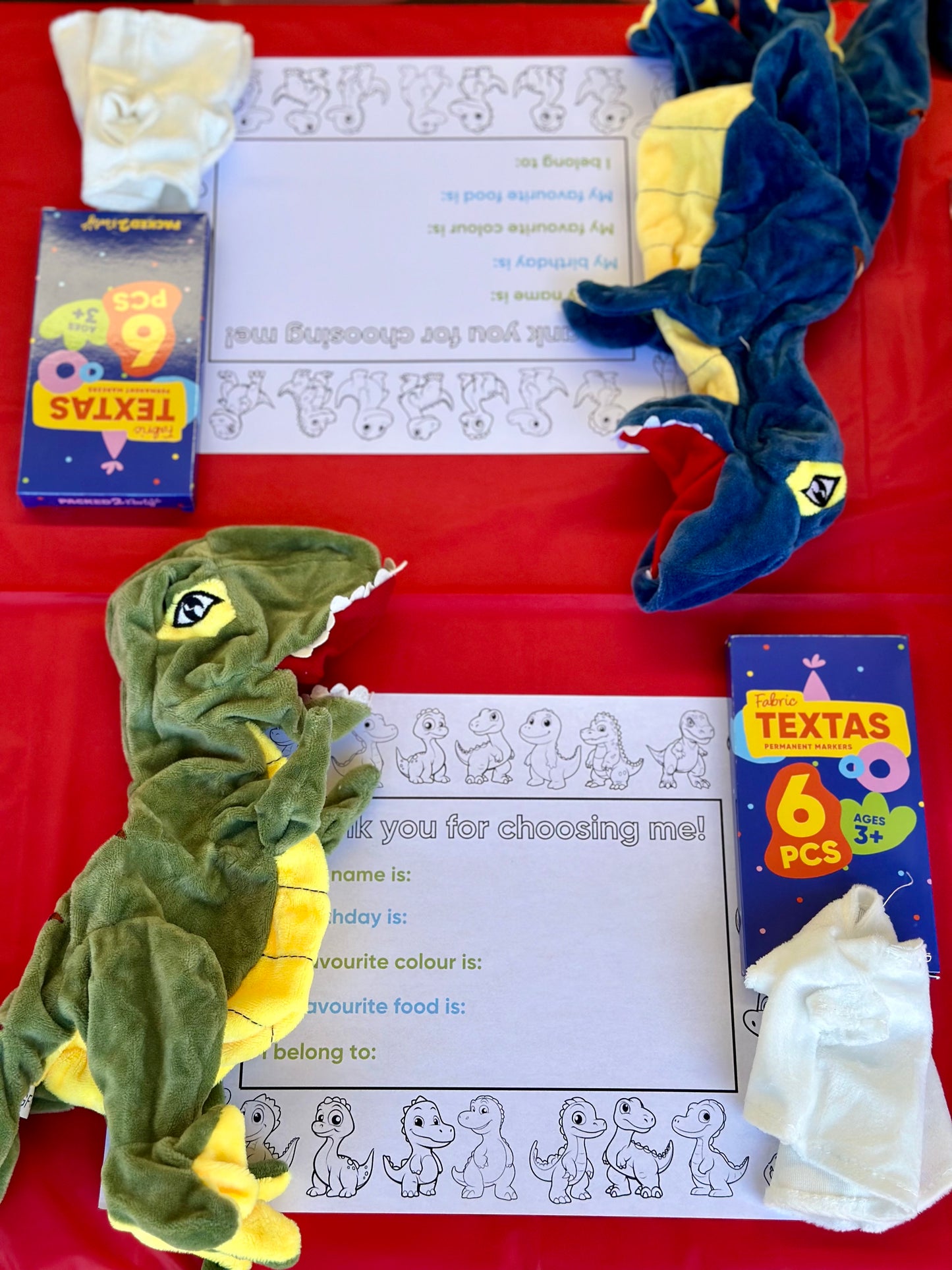 BUILD A DINOSAUR EXPERIENCE